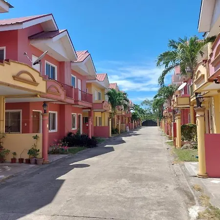 Vacation Town House Near Mactan Cebu Airport Villa